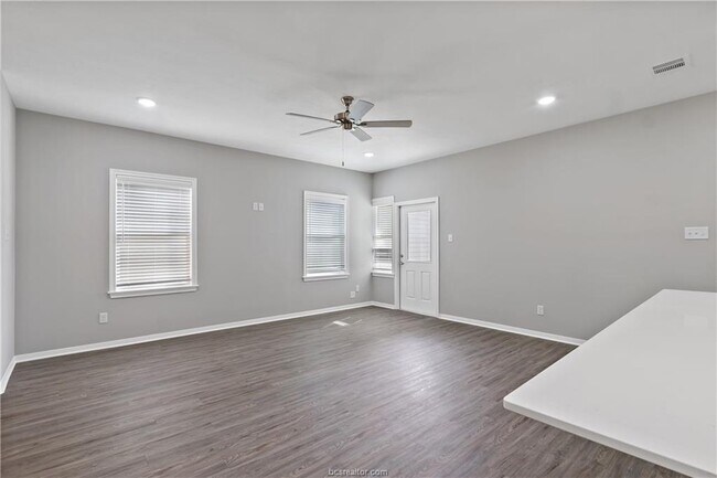 Building Photo - 2509 Shady Rte Ln