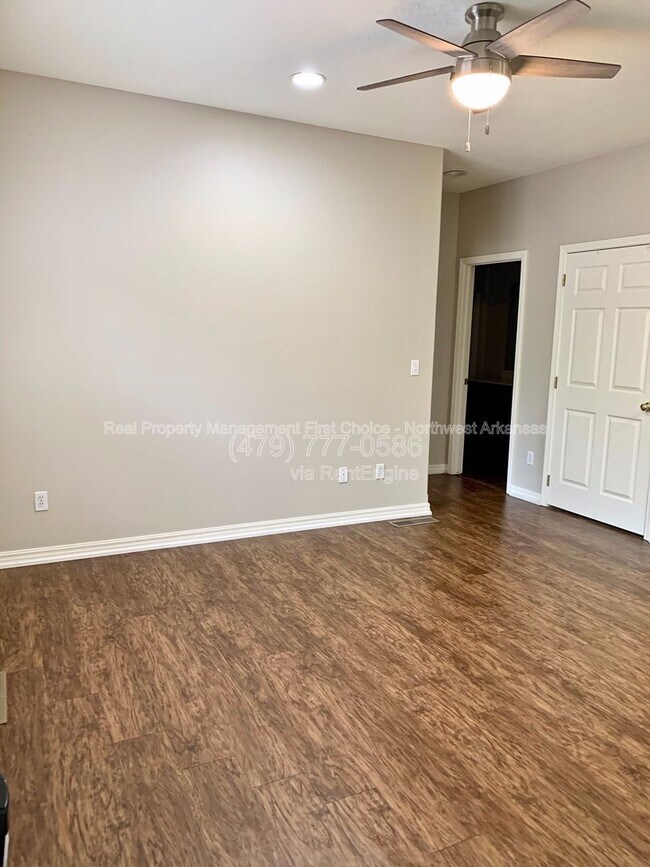 Building Photo - 47 Watkins Way