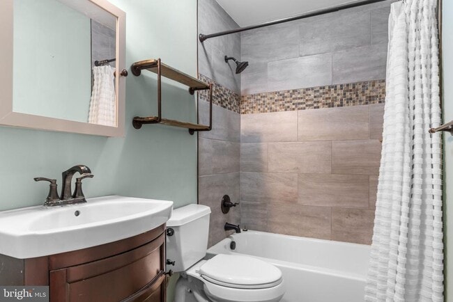 Building Photo - 435 N Mt Vernon Cir