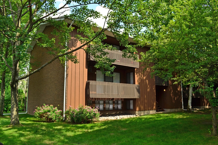 The Exterior - Wood Wind Gardens