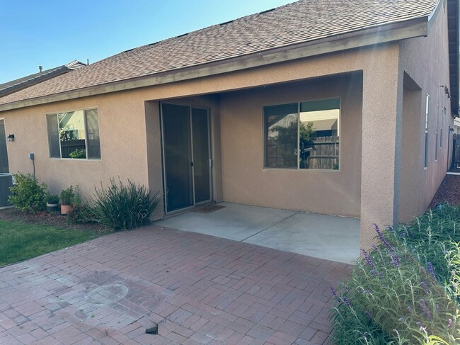 Building Photo - 318 S Wind Ct