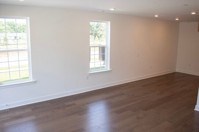 Building Photo - 180 Leona Stewart Ln