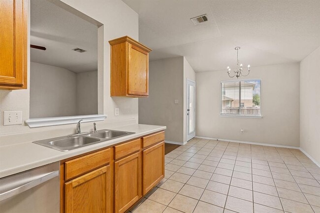 Building Photo - 4807 Golden Gate Dr