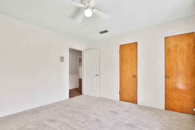 Building Photo - 4818 73rd St
