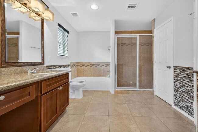 Building Photo - 6115 Shadow Isle Ln