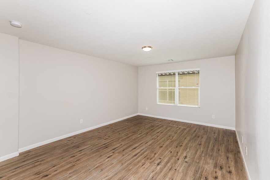 Building Photo - 29267 N 122nd Ln