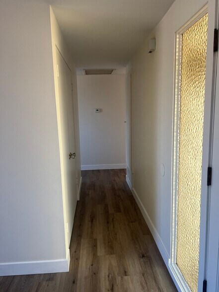 Building Photo - 156 Alcor Ave