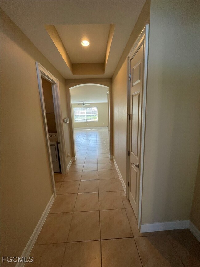 Building Photo - 3896 King Edwards St