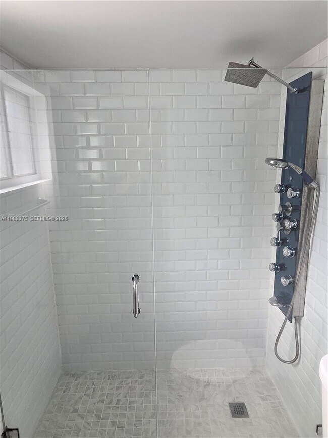 Building Photo - 1646 NW 1st Pl