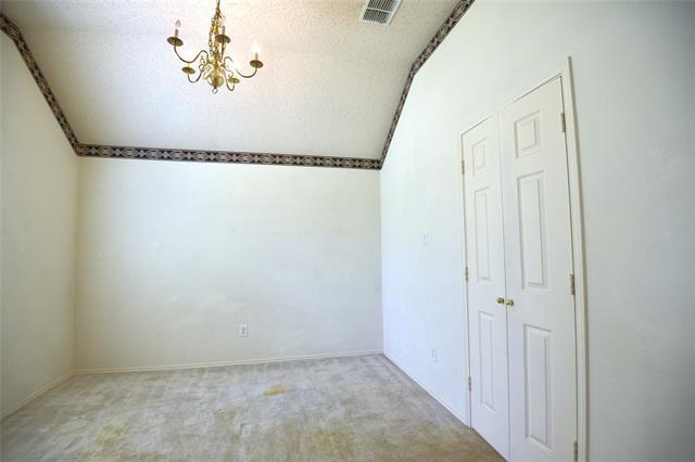 Building Photo - 9700 Summer Dr
