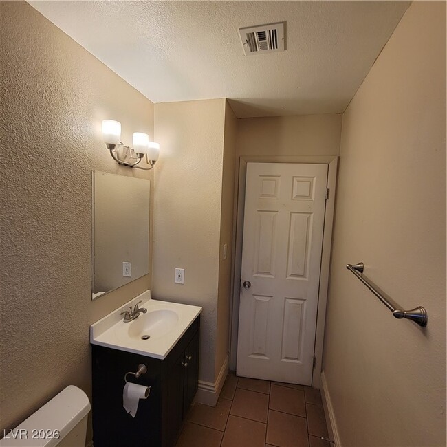 Building Photo - 3908 Montebello Ave