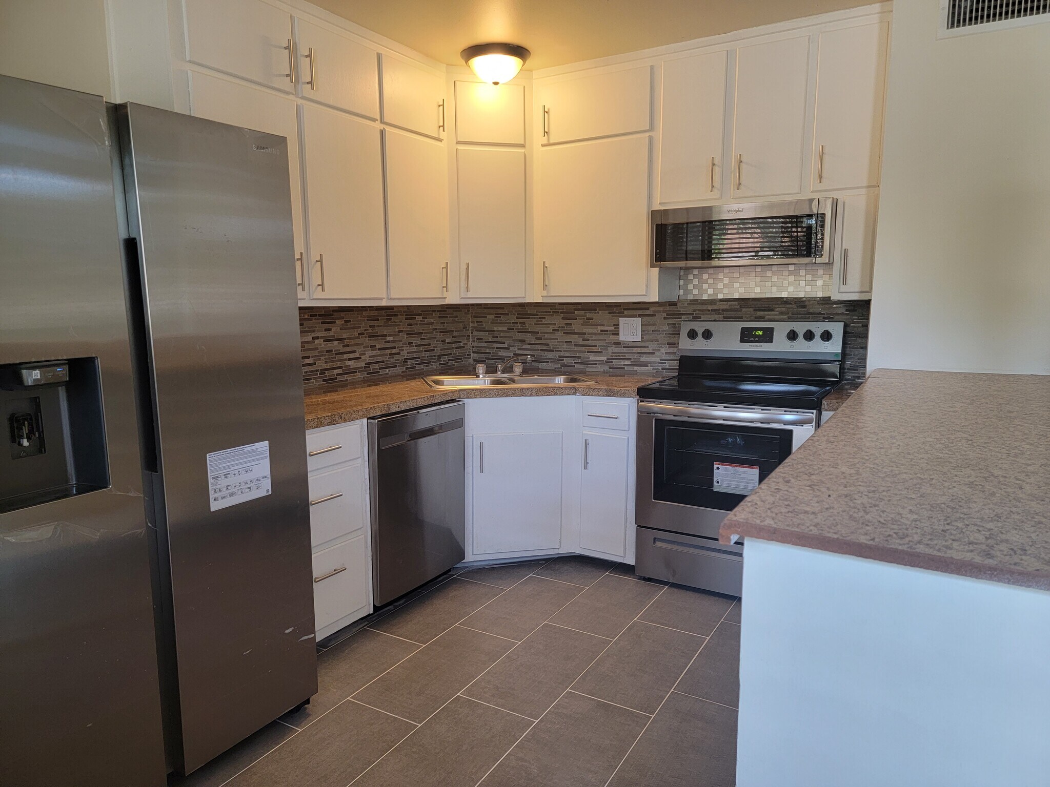 Building Photo - 628 E Drachman St