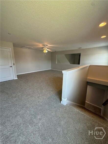Building Photo - 107 Ventura Pl