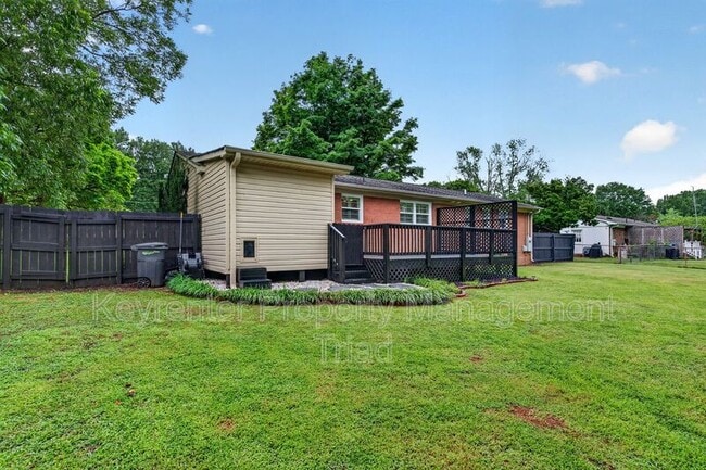 Building Photo - 9415 Glen Cross Dr