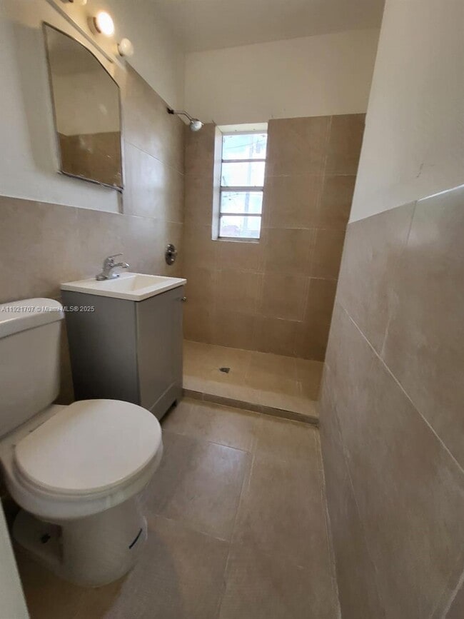 Building Photo - 640 NW 77th St