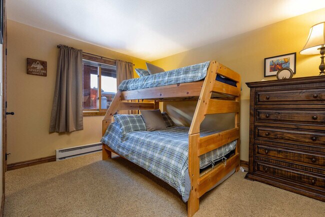 Building Photo - 157 Independence Cir