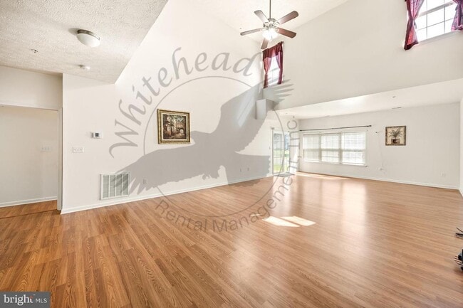 Building Photo - 9549 Wedge Way