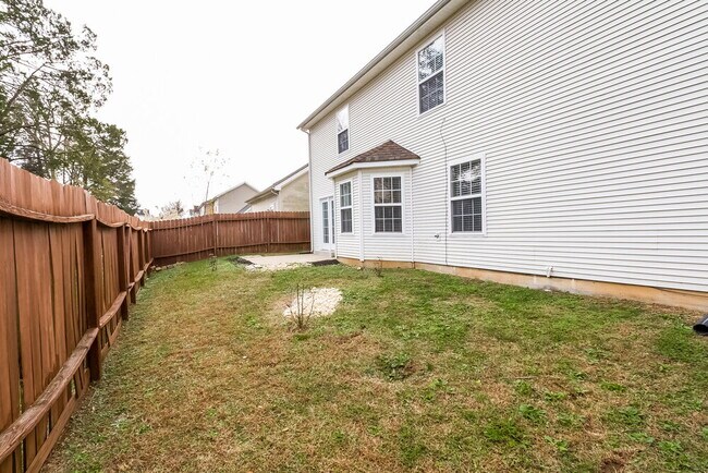 Building Photo - 1431 Westview Dr