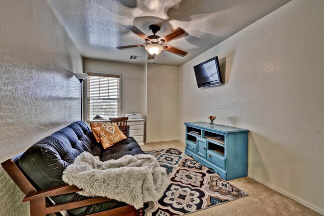 Building Photo - 17243 W Tara Ln