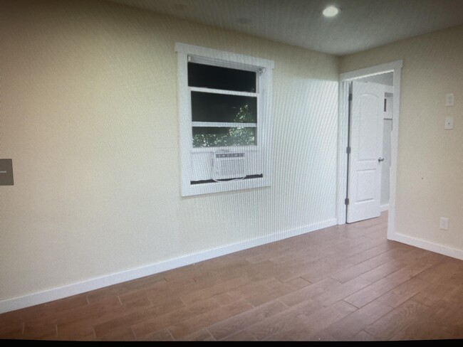 Building Photo - 1515 E 3010 S