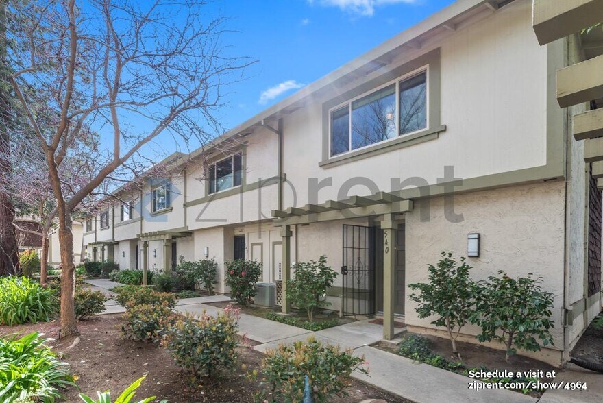 Primary Photo - 540 Valley Forge Way