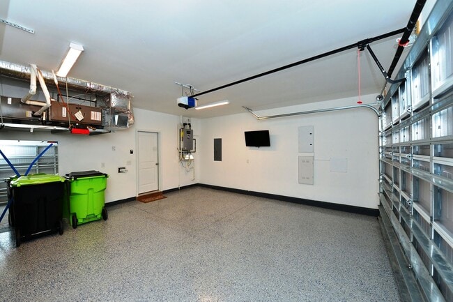 Building Photo - Grassfield High School!