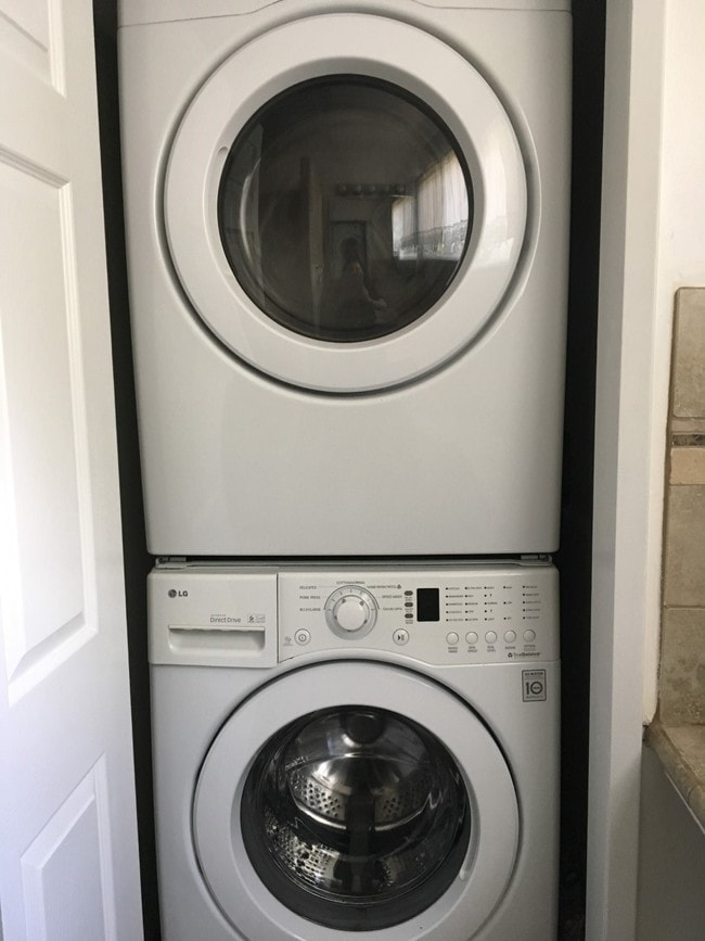 Building Photo - 3721 Corinth Ave