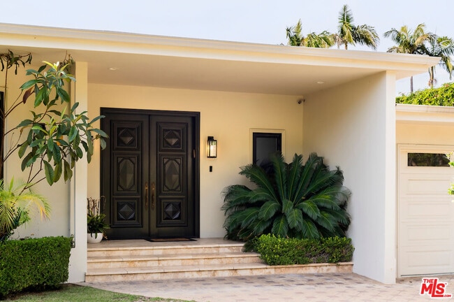 Building Photo - 1845 Loma Vista Dr