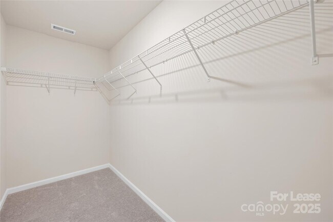 Building Photo - 10132 Chatham Run Ln