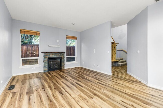 Building Photo - 18438 SE Stephens St