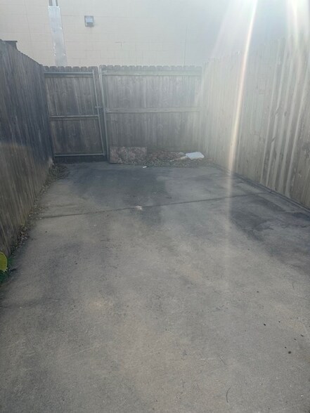 Building Photo - 1129 Washington Blvd