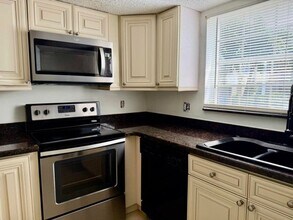 Building Photo - 6308 La Costa Dr