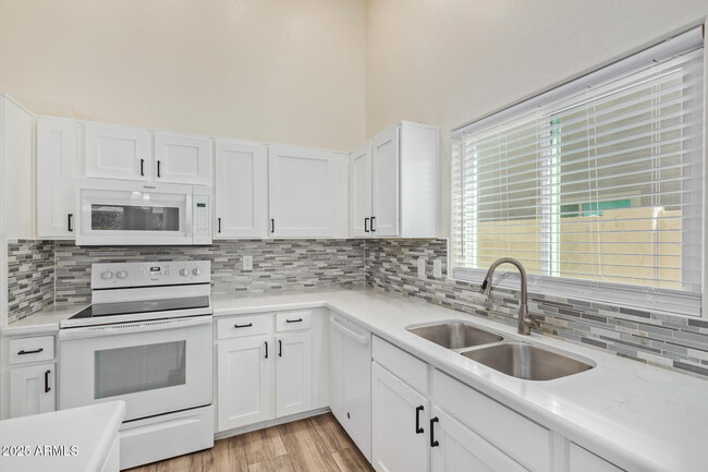 Building Photo - 18208 N 45th St
