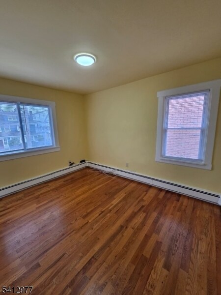 Building Photo - 5 Bay Ave