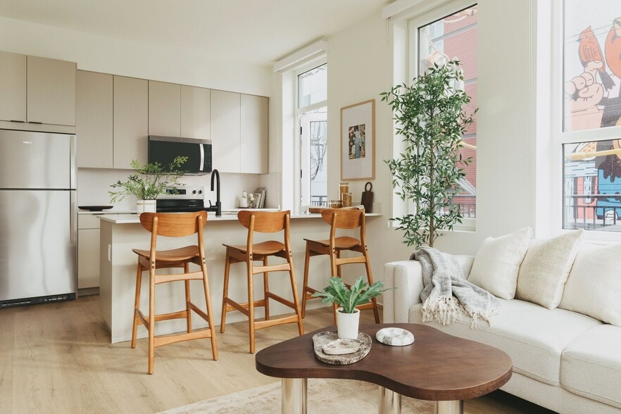 Building Photo - Inside Info Fremont