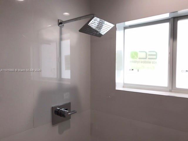 Building Photo - 1221 SW 76th Ct