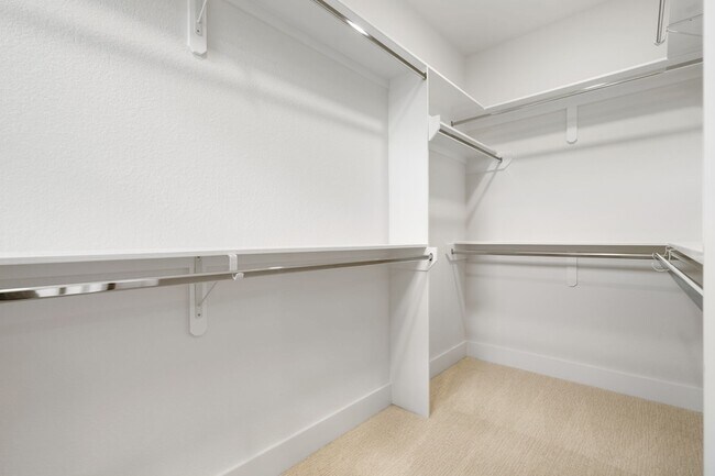 Building Photo - 22806 August Leaf Dr