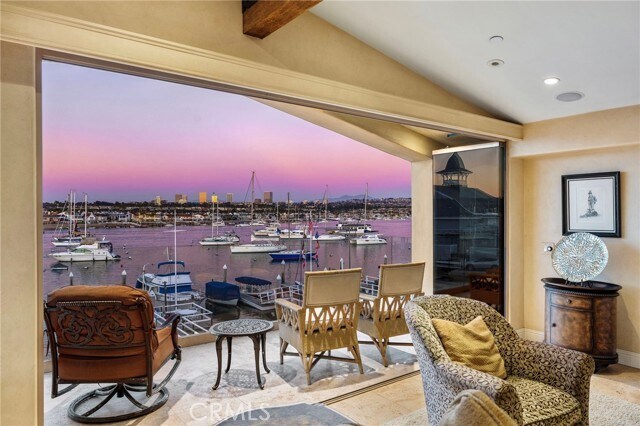 Building Photo - 900 E Balboa Blvd