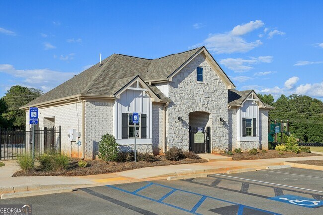 Building Photo - 143 Chapel Hl Pkwy