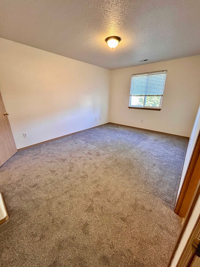 Building Photo - 15814 NE 90th St