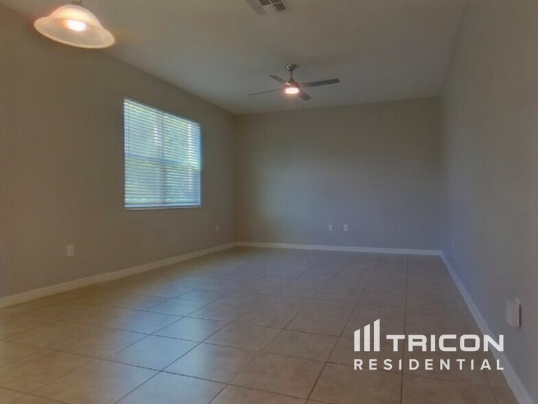 Building Photo - 6517 Domenico Ct