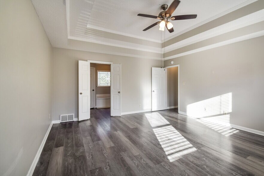 Building Photo - 2703 Misty Woods Cove N