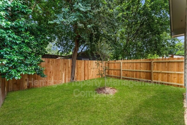 Building Photo - 109 Remolino