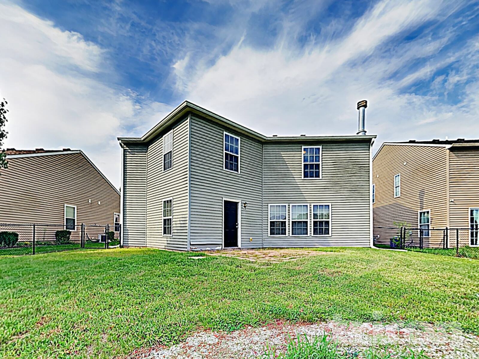 Building Photo - 10813 Inspiration Dr