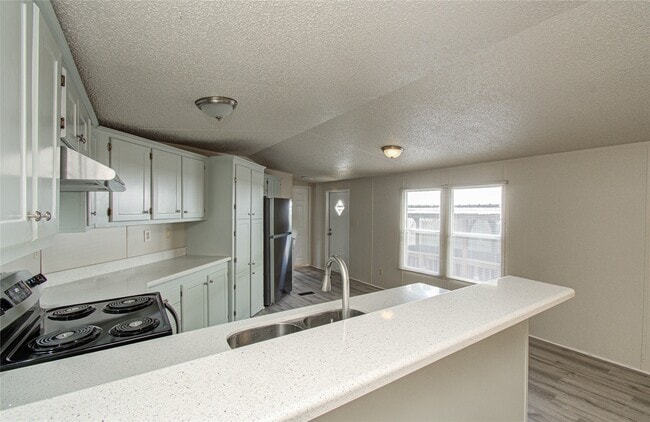 Building Photo - 13704 Lookout Ct