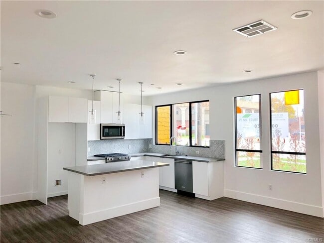 Building Photo - 4201 Pennsylvania Ave