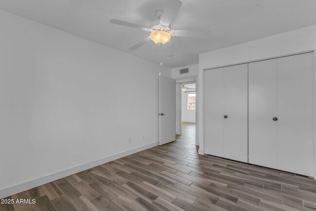 Building Photo - 2447 E La Jolla Dr