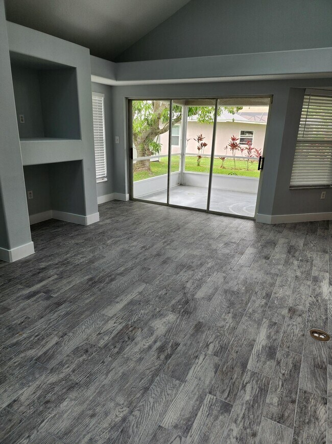Building Photo - 3407 Fort Nelson Ln