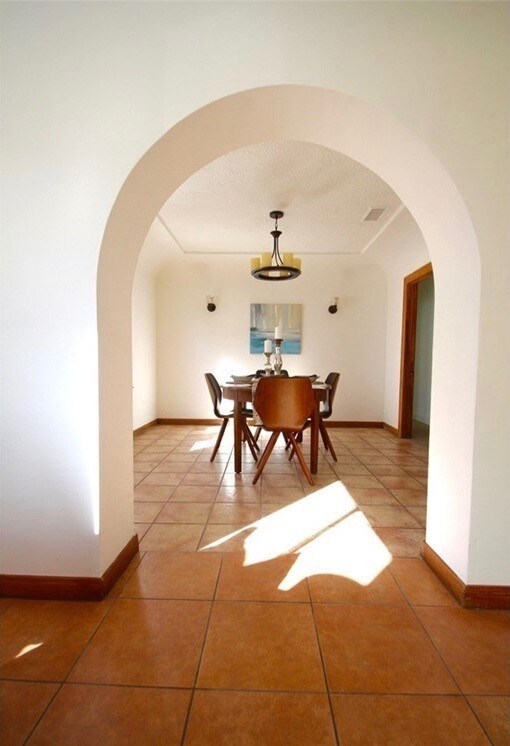 Building Photo - 1911 Cedar Ave