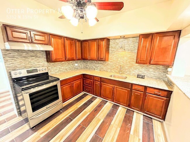 Building Photo - 5352 N 15th St